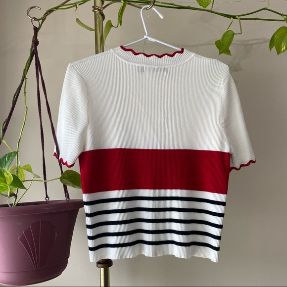 Scalloped Edge Knit Shirt - Picture 4 of 4